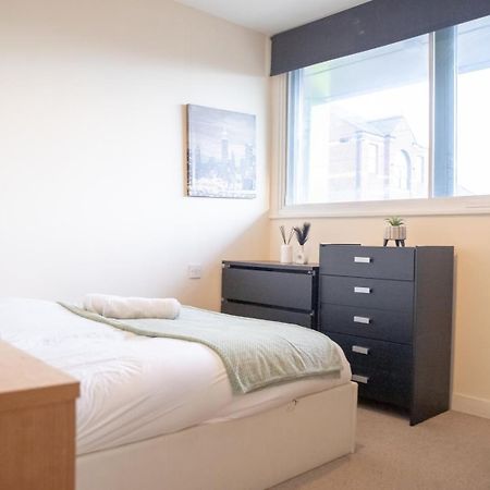 Leeds Vibrant 2 Bedroom Sleeps 4 ภายนอก รูปภาพ