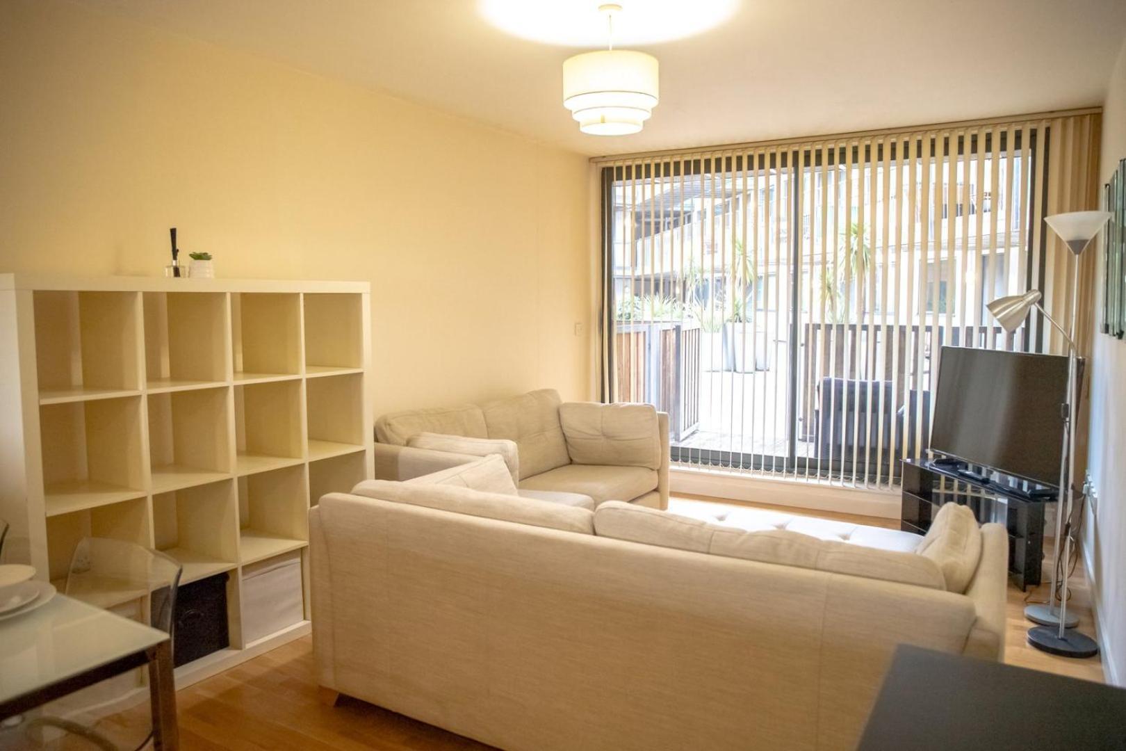 Leeds Vibrant 2 Bedroom Sleeps 4 ภายนอก รูปภาพ