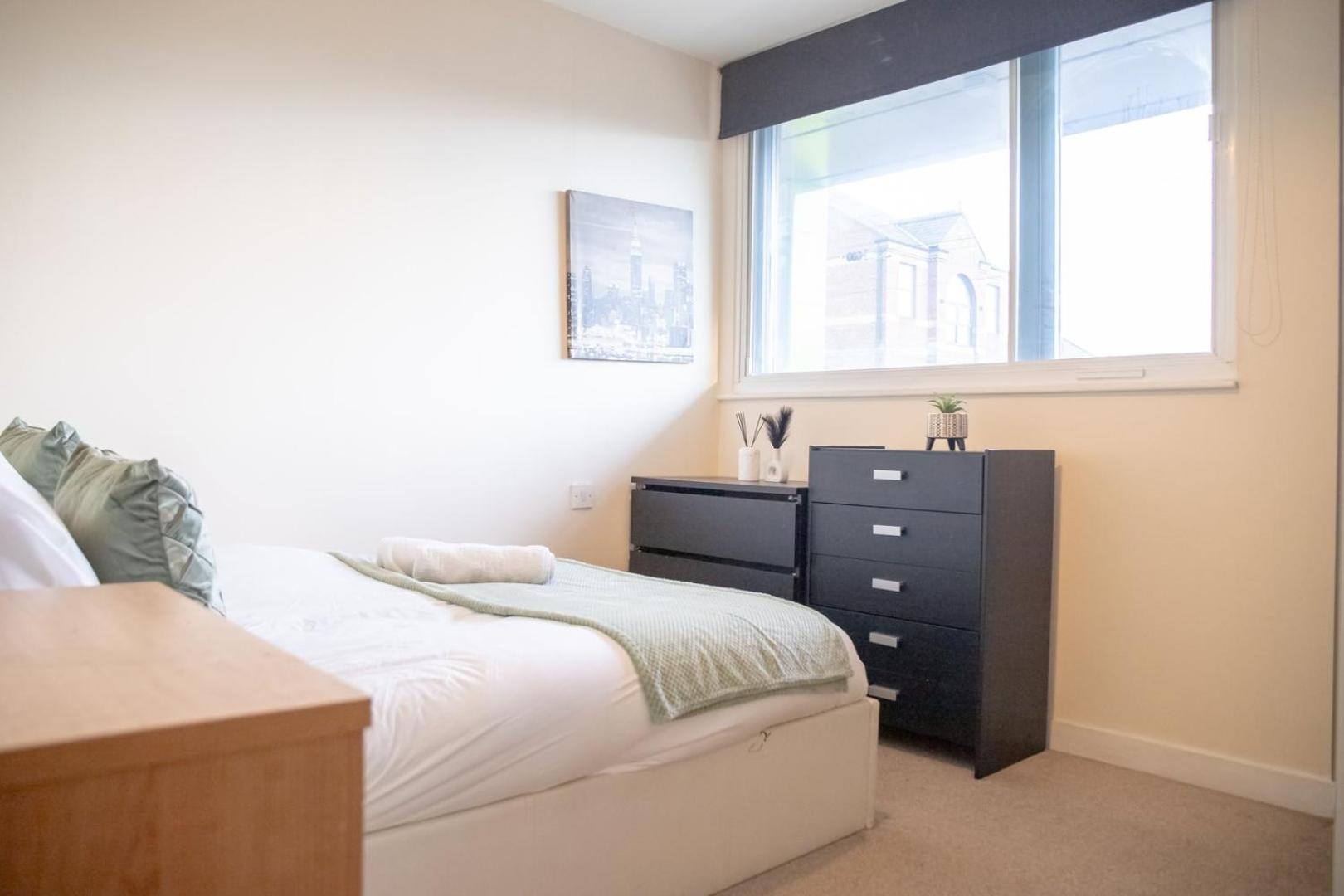 Leeds Vibrant 2 Bedroom Sleeps 4 ภายนอก รูปภาพ